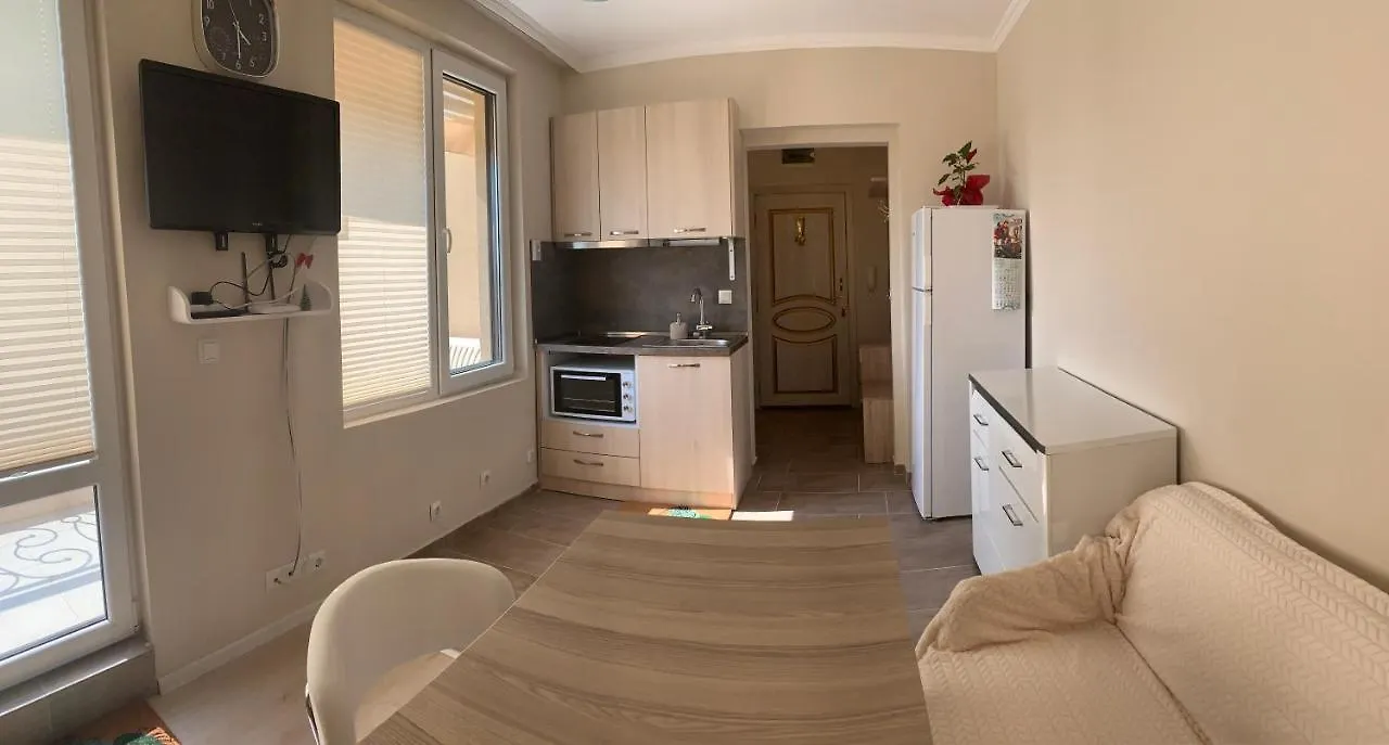 Happy Smiles Apartment Pomorie